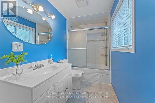 3175 Patrick Crescent, Mississauga, ON - Indoor Photo Showing Bathroom