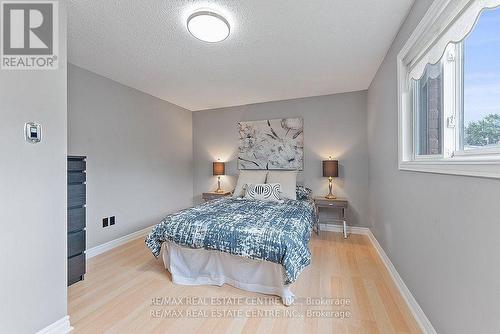 3175 Patrick Crescent, Mississauga, ON - Indoor Photo Showing Bedroom