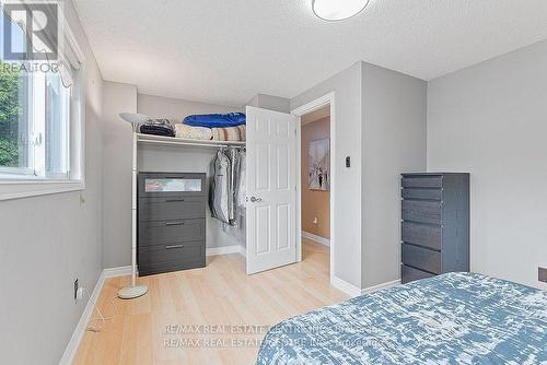 3175 Patrick Crescent, Mississauga, ON - Indoor Photo Showing Bedroom