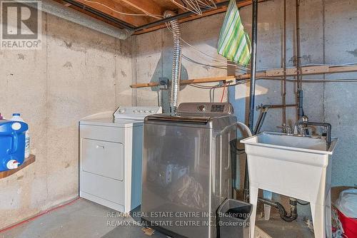 3175 Patrick Crescent, Mississauga, ON - Indoor Photo Showing Laundry Room