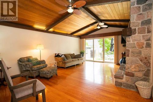 87 River Rd, Sault Ste. Marie, ON - Indoor Photo Showing Living Room