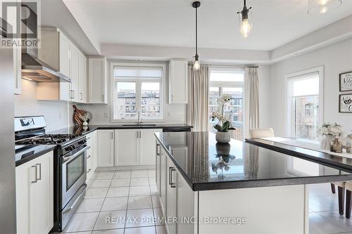 550 Mermaid Crescent, Mississauga, ON - Indoor Photo Showing Kitchen With Double Sink With Upgraded Kitchen