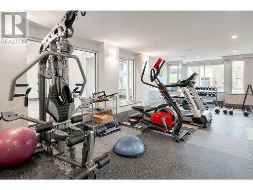 1152 Sunset Drive Unit# 901, Kelowna, BC - Indoor Photo Showing Gym Room