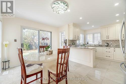 5555 Loonlake Avenue, Mississauga, ON - Indoor Photo Showing Dining Room