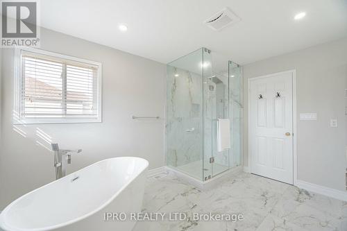 5555 Loonlake Avenue, Mississauga, ON - Indoor Photo Showing Bathroom