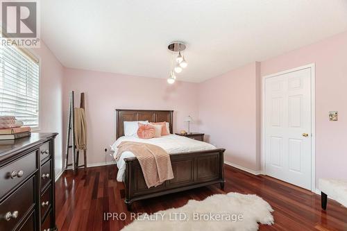 5555 Loonlake Avenue, Mississauga, ON - Indoor Photo Showing Bedroom