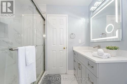 5555 Loonlake Avenue, Mississauga, ON - Indoor Photo Showing Bathroom