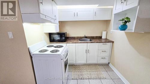 19 Fidelity Avenue W, Brampton, ON - Indoor Photo Showing Laundry Room