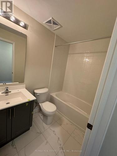 113 - 1569 Rose Way, Milton, ON - Indoor Photo Showing Bathroom