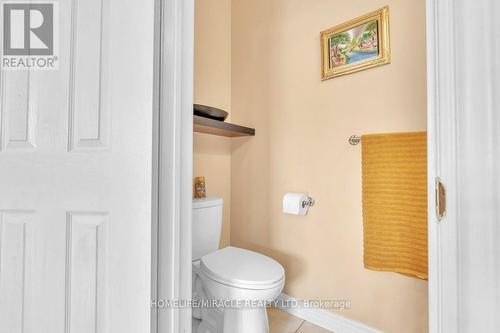 27 Putnam Drive, Brampton, ON - Indoor Photo Showing Bathroom