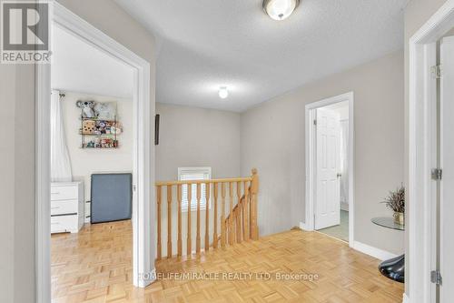 27 Putnam Drive, Brampton, ON - Indoor Photo Showing Other Room