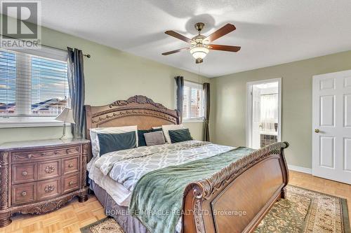 27 Putnam Drive, Brampton, ON - Indoor Photo Showing Bedroom