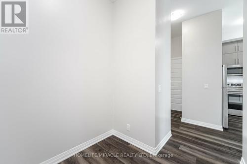 625 - 128 Grovewood Common, Oakville, ON - Indoor Photo Showing Other Room