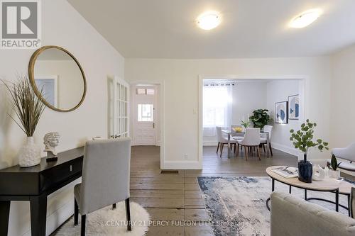 55 Frederick Street S, Halton Hills, ON - Indoor Photo Showing Living Room