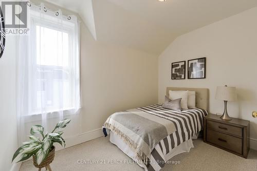 55 Frederick Street S, Halton Hills, ON - Indoor Photo Showing Bedroom