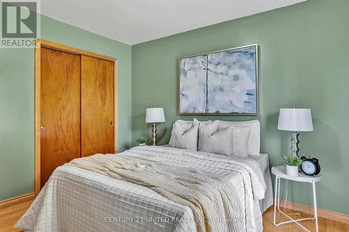 1033 Scollard Road, Smith-Ennismore-Lakefield, ON - Indoor Photo Showing Bedroom