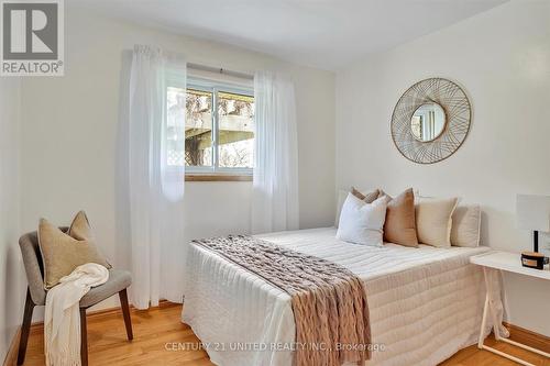 1033 Scollard Road, Smith-Ennismore-Lakefield, ON - Indoor Photo Showing Bedroom