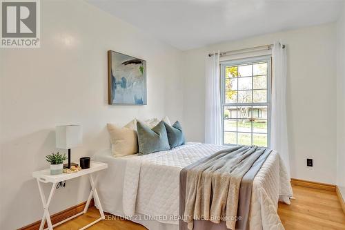 1033 Scollard Road, Smith-Ennismore-Lakefield, ON - Indoor Photo Showing Bedroom