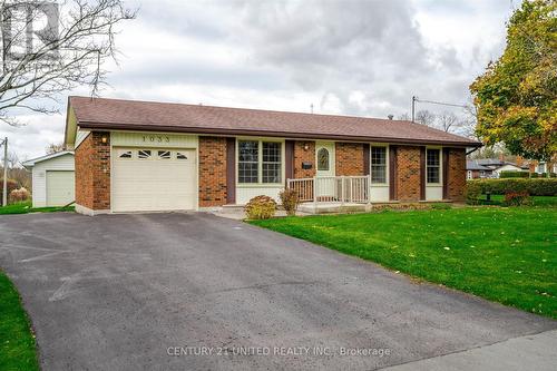 1033 Scollard Road, Smith-Ennismore-Lakefield, ON - Outdoor With Facade