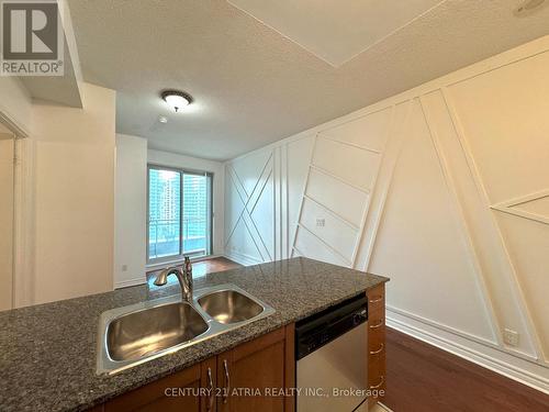 1006 - 18 Holmes Avenue, Toronto, ON - Indoor Photo Showing Kitchen With Double Sink