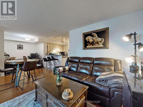 2209 - 7 Lorraine Drive, Toronto, ON - Indoor Photo Showing Living Room