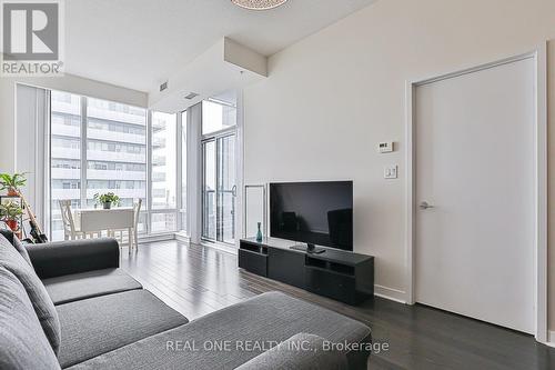 4408 - 295 Adelaide Street W, Toronto, ON - Indoor Photo Showing Living Room