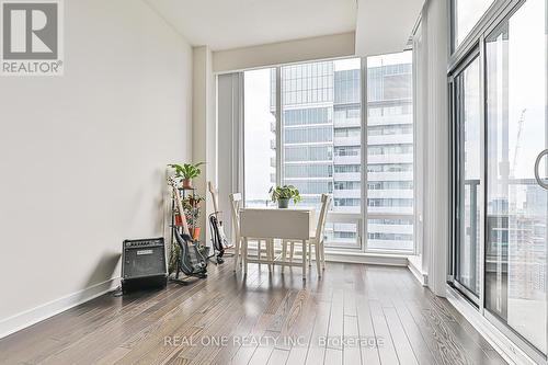 4408 - 295 Adelaide Street W, Toronto, ON - Indoor Photo Showing Dining Room