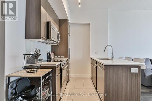 4408 - 295 Adelaide Street W, Toronto, ON - Indoor Photo Showing Kitchen