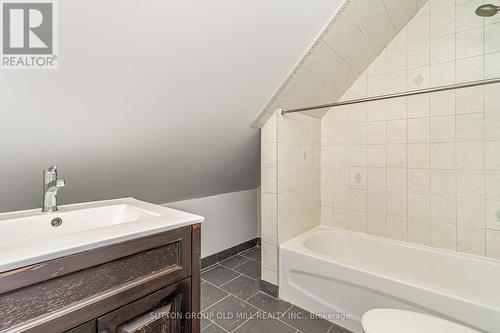 347 Gladstone Avenue, Toronto, ON - Indoor Photo Showing Bathroom