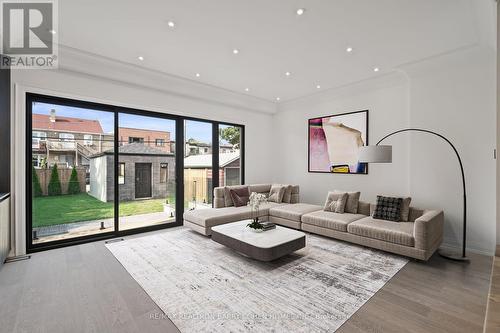 44 Donegall Drive, Toronto, ON - Indoor Photo Showing Living Room