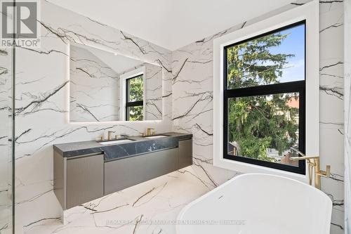 44 Donegall Drive, Toronto, ON - Indoor Photo Showing Bathroom