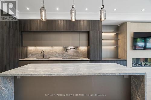 44 Donegall Drive, Toronto, ON - Indoor Photo Showing Kitchen With Upgraded Kitchen