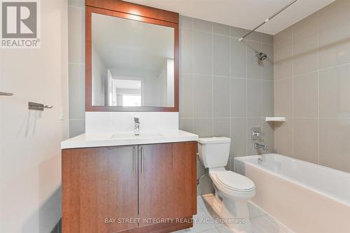 1507 - 2 Anndale Drive, Toronto, ON - Indoor Photo Showing Bathroom