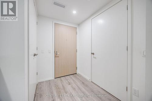 642 - 8 Hillsdale Avenue, Toronto, ON - Indoor Photo Showing Other Room