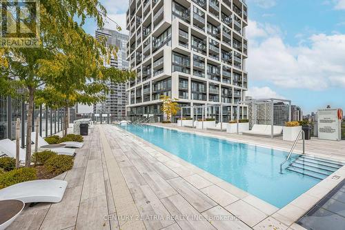 642 - 8 Hillsdale Avenue, Toronto, ON - Outdoor With In Ground Pool