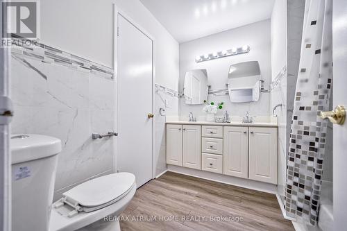 18 Castle Hill Drive, Toronto, ON - Indoor Photo Showing Bathroom