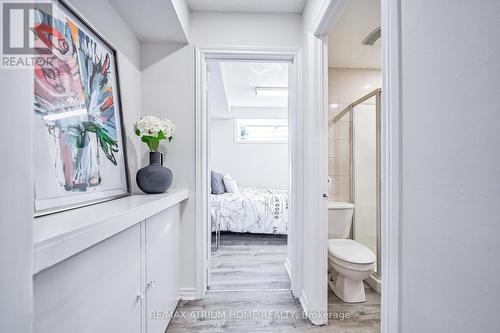 18 Castle Hill Drive, Toronto, ON - Indoor Photo Showing Bathroom