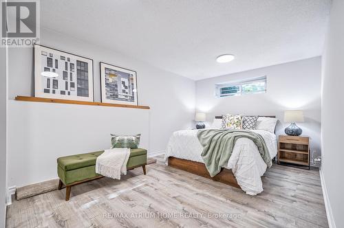 18 Castle Hill Drive, Toronto, ON - Indoor Photo Showing Bedroom