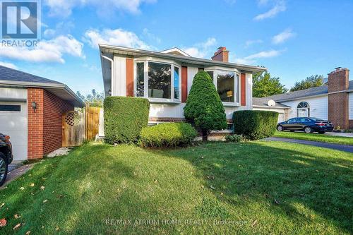 18 Castle Hill Drive, Toronto, ON - Outdoor