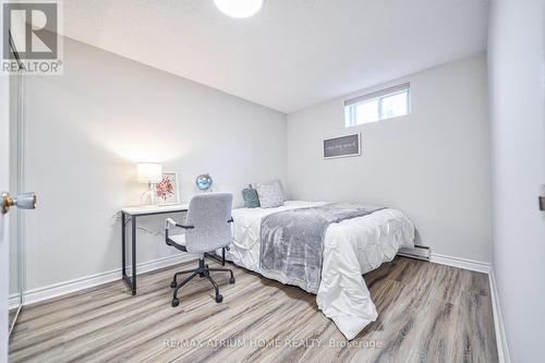 18 Castle Hill Drive, Toronto, ON - Indoor Photo Showing Bedroom