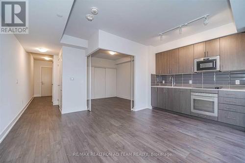 1502 - 2550 Simcoe Street, Oshawa, ON - Indoor Photo Showing Kitchen