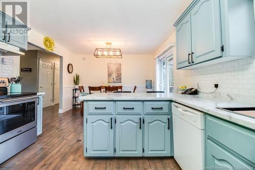 21 Katie Avenue, Douglas, NB - Indoor Photo Showing Kitchen