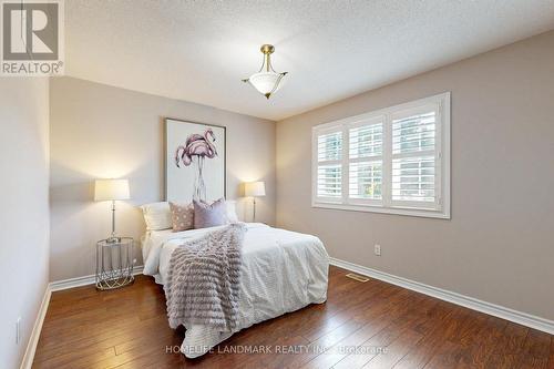 1061 Warby Trail N, Newmarket, ON - Indoor Photo Showing Bedroom