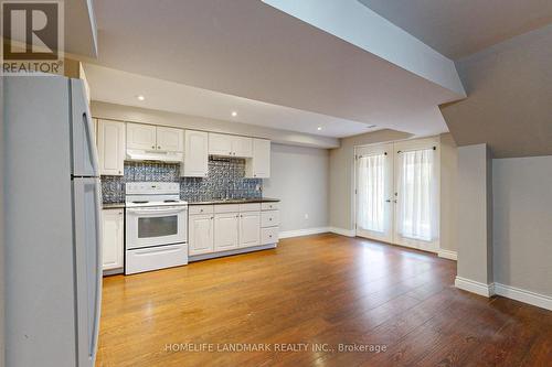 1061 Warby Trail N, Newmarket, ON - Indoor Photo Showing Kitchen