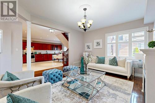 1061 Warby Trail N, Newmarket, ON - Indoor Photo Showing Living Room