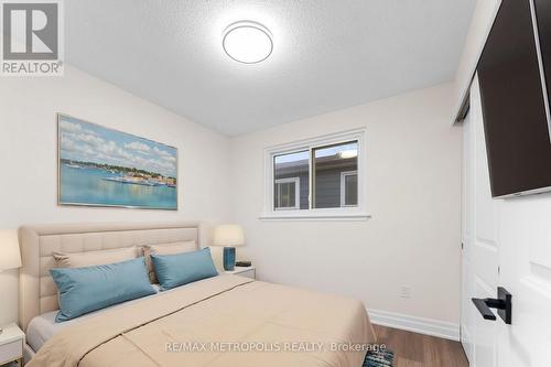 235 Britannia Avenue, Bradford West Gwillimbury, ON - Indoor Photo Showing Bedroom