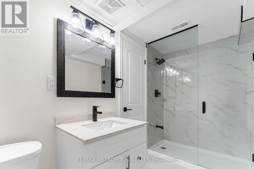 235 Britannia Avenue, Bradford West Gwillimbury, ON - Indoor Photo Showing Bathroom