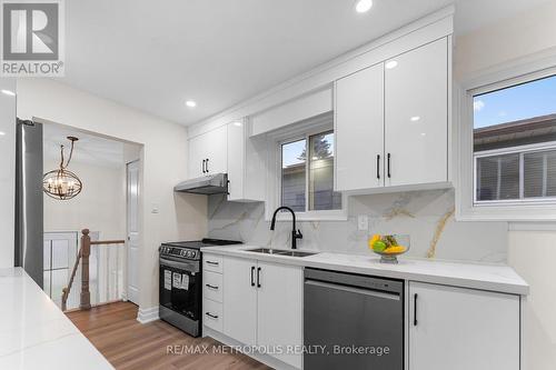 235 Britannia Avenue, Bradford West Gwillimbury, ON - Indoor Photo Showing Kitchen With Double Sink