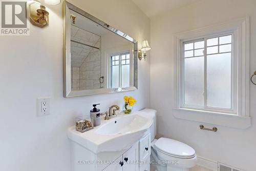 15 Victoria Street, Markham, ON - Indoor Photo Showing Bathroom