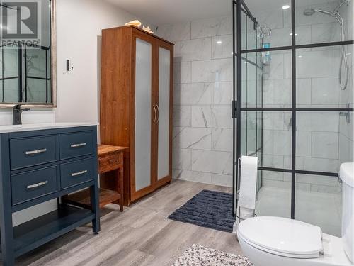 1005 95 Avenue, Dawson Creek, BC - Indoor Photo Showing Bathroom